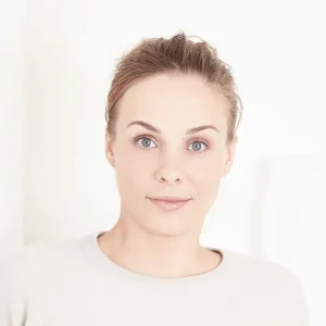 Riikka Kantinkoski bloggaaja.jpg